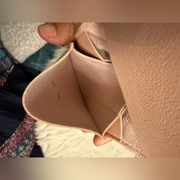 Cute Pink Crossbody Bag with Cat Design - Picture 5 of 9